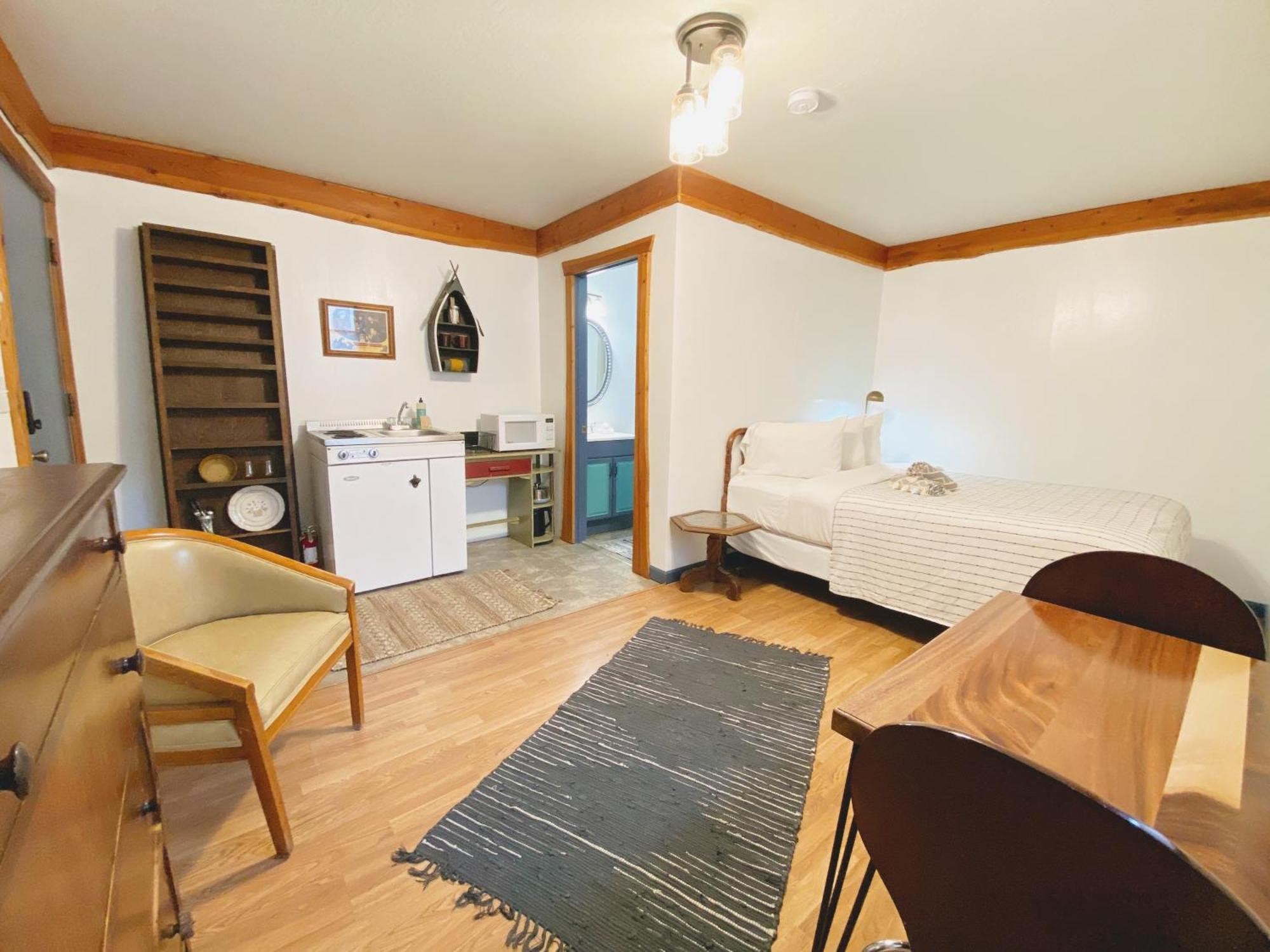 Flathead Lake Resort Woods Bay 外观 照片