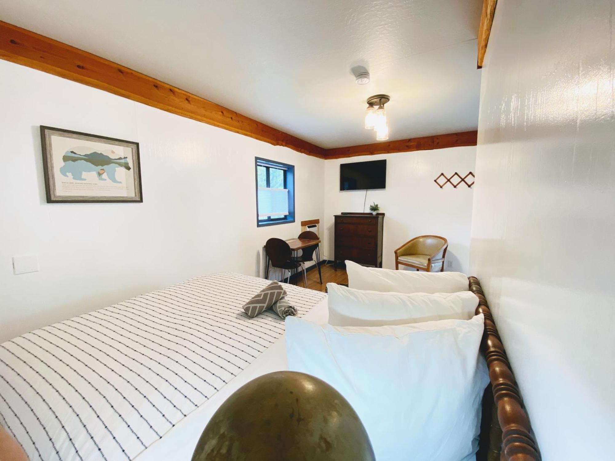 Flathead Lake Resort Woods Bay 外观 照片