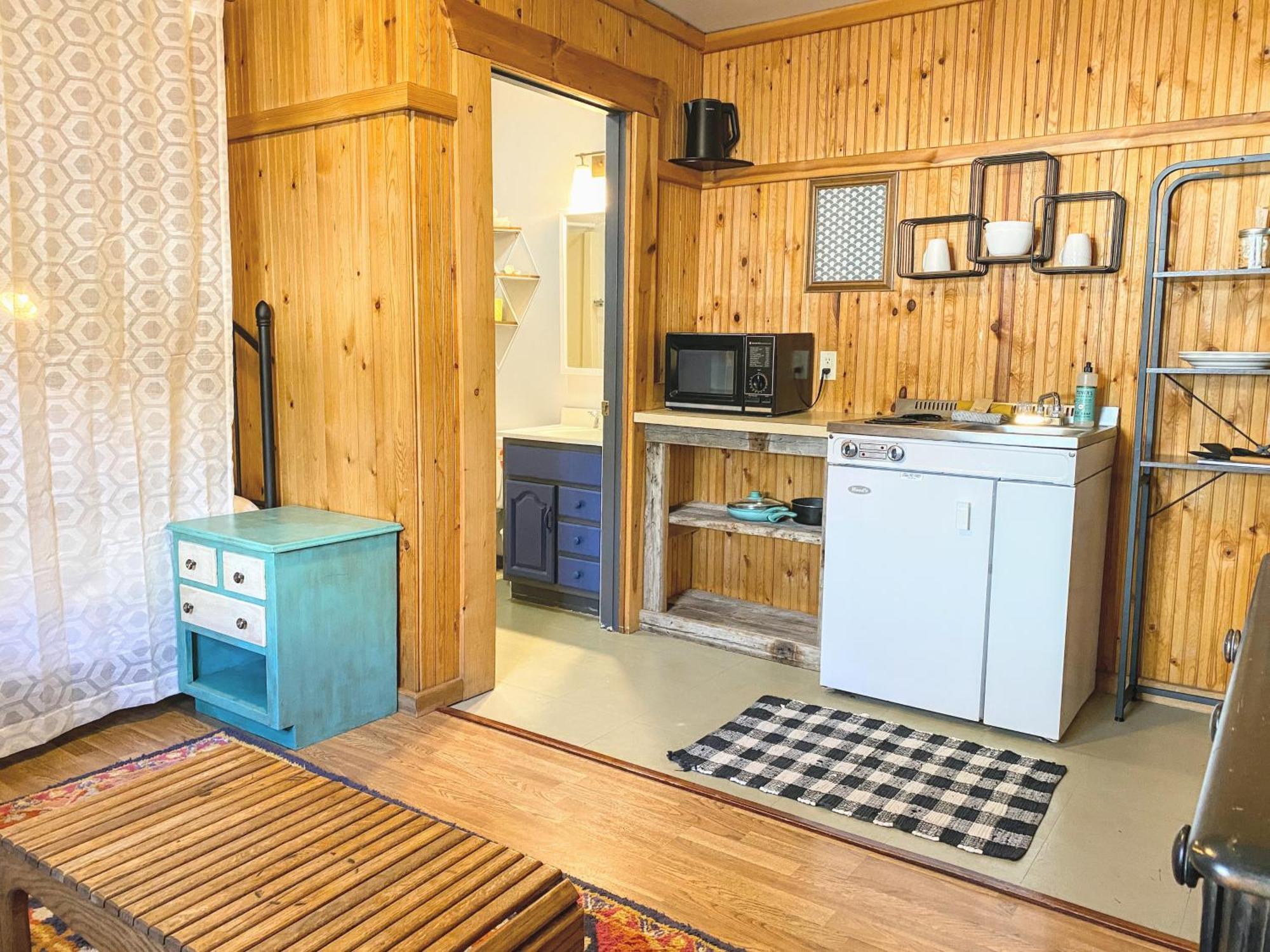 Flathead Lake Resort Woods Bay 外观 照片